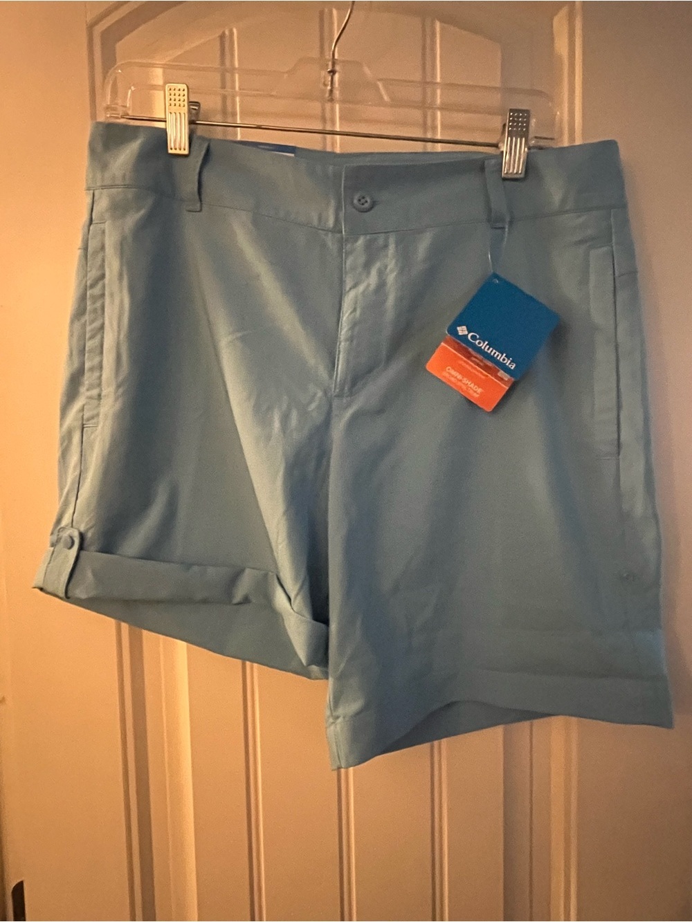 Columbia Omni Wick UPF50 Light Blue Casual Roll-Cuff Shorts, 10. 4/7.25 inseam